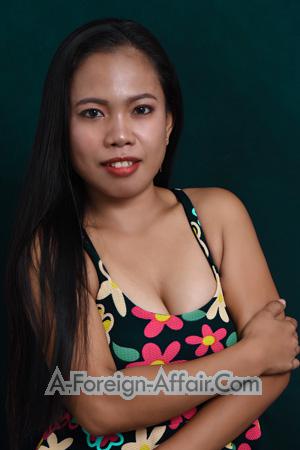 192756 - Junalyn Age: 33 - Philippines