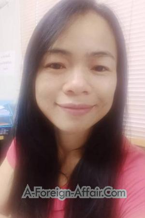 207202 - Wipaporn Age: 43 - Thailand