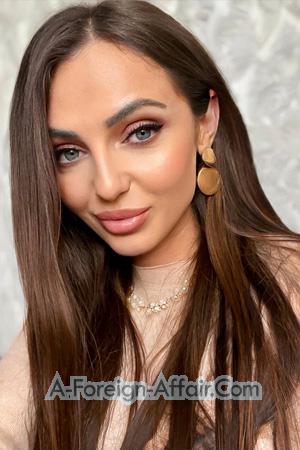 224238 - Yuliia Age: 34 - Ukraine