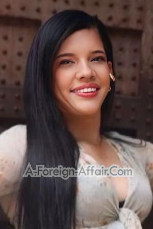 225213 - Yunelis Age: 42 - Colombia