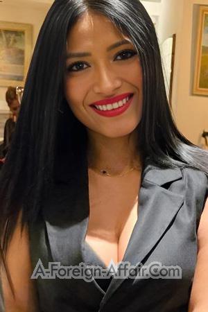 227051 - Astrid Age: 32 - Italy