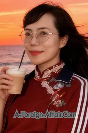 227218 - Emily Age: 62 - China