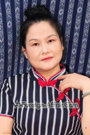 227229 - Isabelle� Age: 56 - China