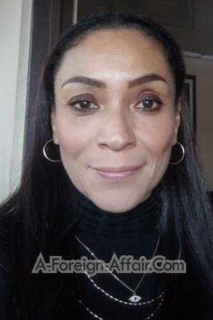 227893 - Oyuky Age: 58 - Costa Rica