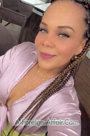 228383 - Stephanie Age: 39 - Costa Rica
