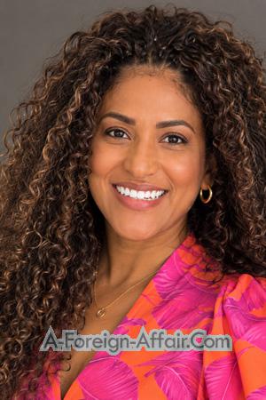 229255 - Maryorie Age: 44 - Colombia